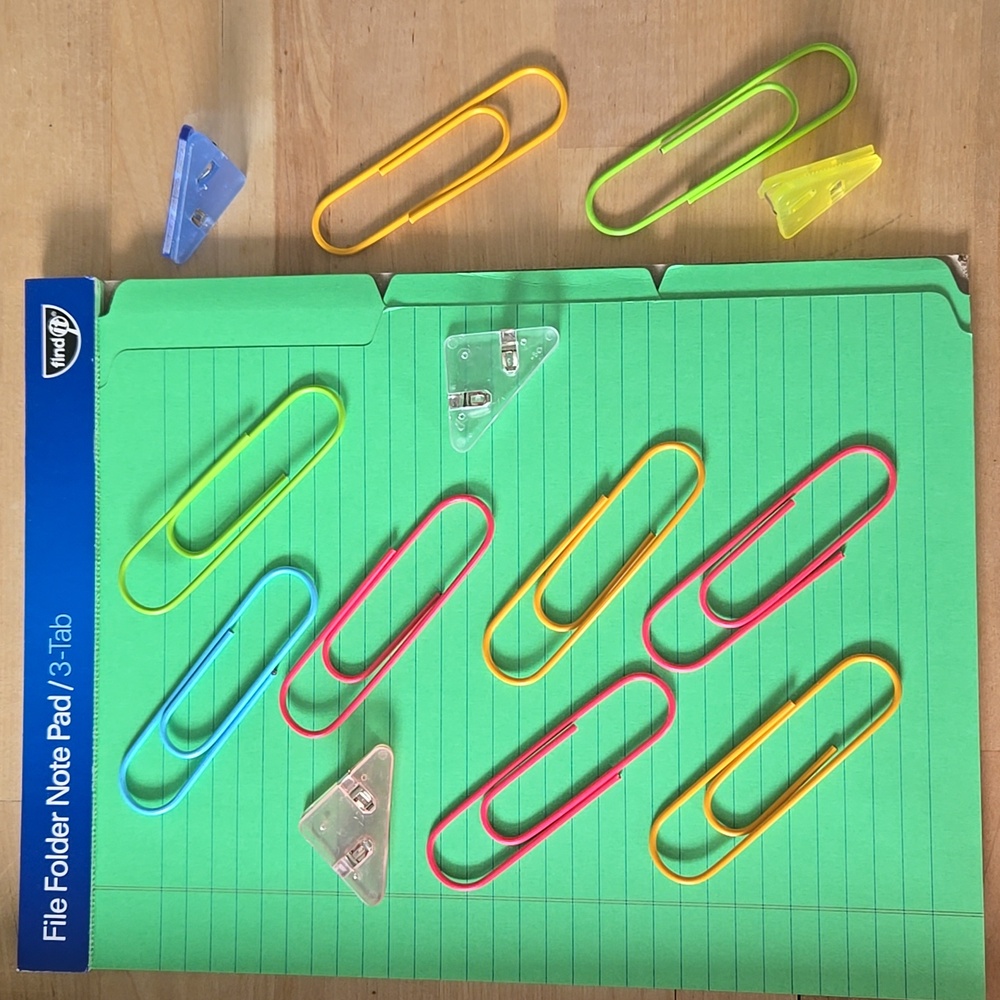 Colorful Paper Clips Set